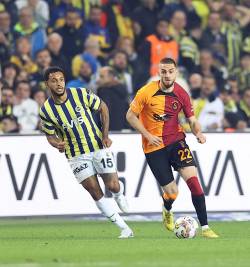 Galatasaray, victorie la scor pe terenul rivalei Fenerbahce