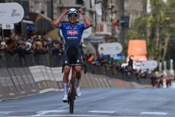 Mathieu Van Der Poel obține victoria în cursa monument Milano – San Remo