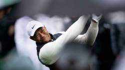 Tiger Woods prinde la limită un loc în rundele finale la Masters