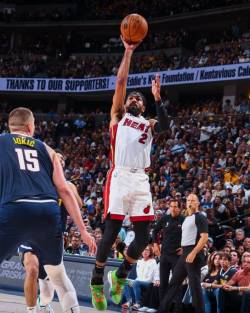 Miami Heat relansează finala NBA după o revenire spectaculoasă