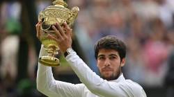 Alcaraz îl răpune pe Djokovic și câștigă la Wimbledon într-un meci posibil istoric