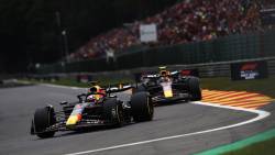 Verstappen câștigă la Spa-Francorchamps în fața coechipierului Perez