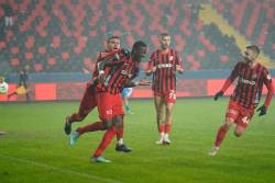 Echipa lui Marius Șumudică s-a calificat în optimile Cupei Turciei cu gol marcat în minutul 90+6