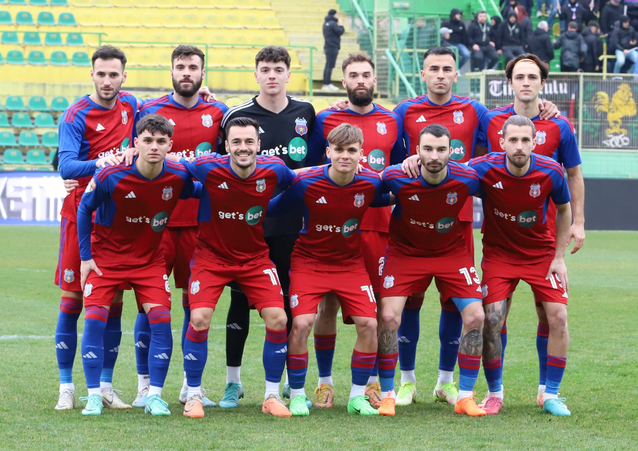 Fostele glorii iau distanță de CSA Steaua: ”Se cheltuie banii degeaba”