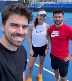 Primele imagini cu Simona Halep la Miami Open pe terenul de antrenament (video)