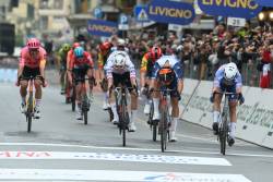Jasper Philipsen a obținut victoria în Milano – San Remo, prima cursă Monument din 2024