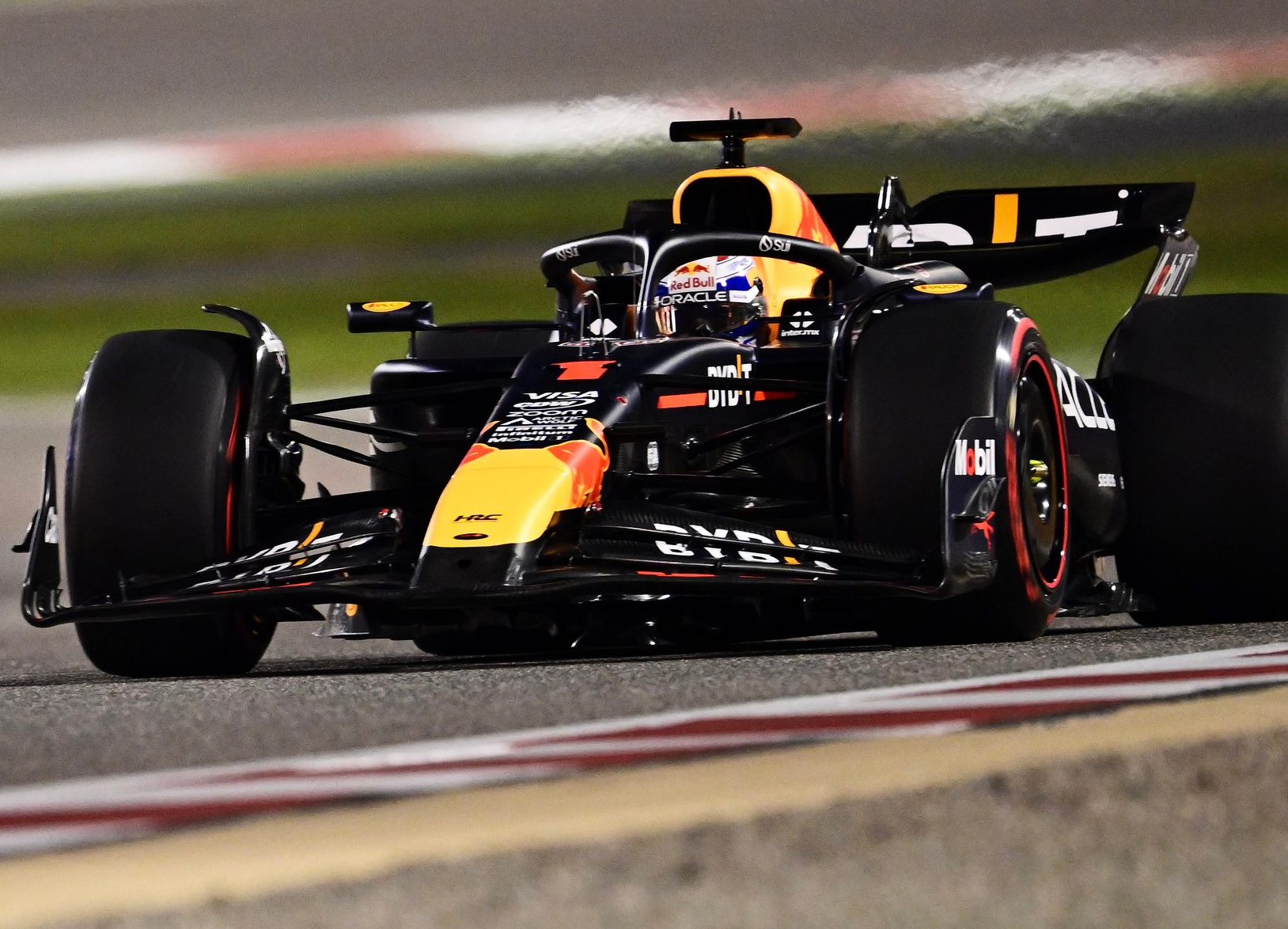 Max Verstappen n-a avut rival în prima cursă din 2024. Reacția olandezului de la final spune totul: ”M-am distrat în mașină”